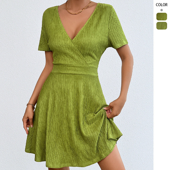 Robe portefeuille pour femmes avec décolleté en V et tissu fluide Levoire