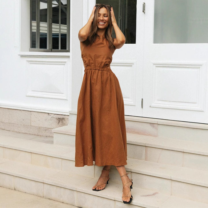 Robe maxi d'été élégante pour femmes avec une coupe sophistiquée et un cordon ajustable à la taille Levoire