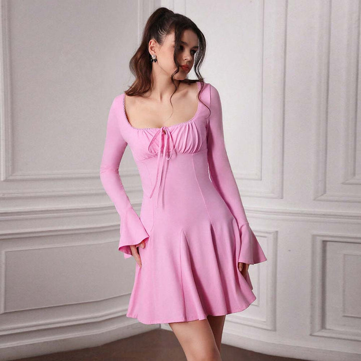 Robe femme avec décolleté profond et manches en volants élégants Levoire