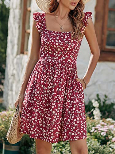 Robe d'été pour femmes avec des manches froncées et une fente Levoire