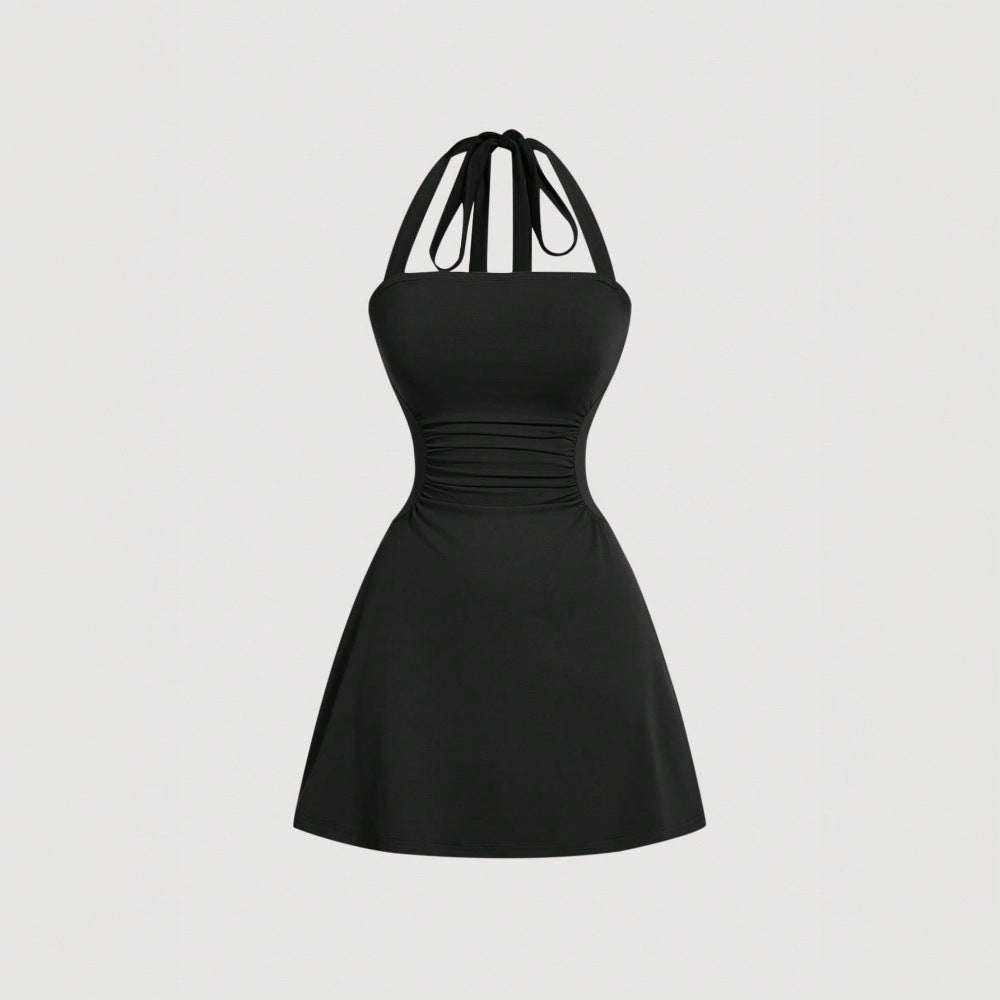 Robe halter pour femmes avec drapé flatteur pour la silhouette et design de laçage arrière élégant Levoire
