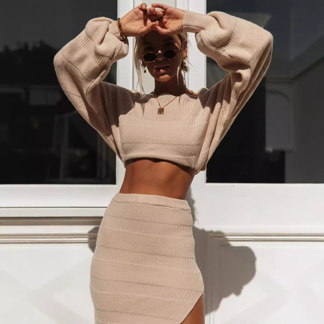 Ensemble élégant femme deux pièces avec haut large court et jupe cintrée Levoire