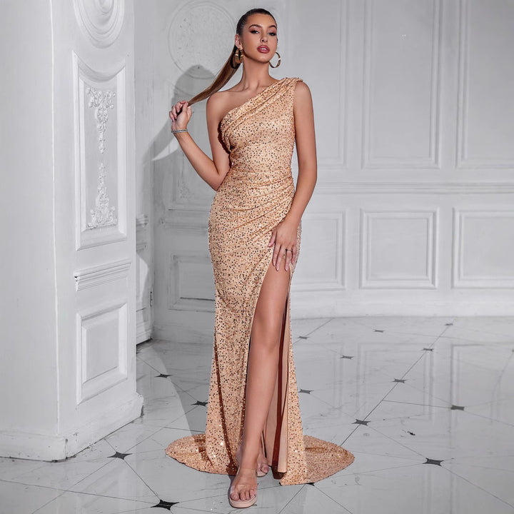 Robe de soirée glamour pour femmes avec design asymétrique et paillettes scintillantes Levoire