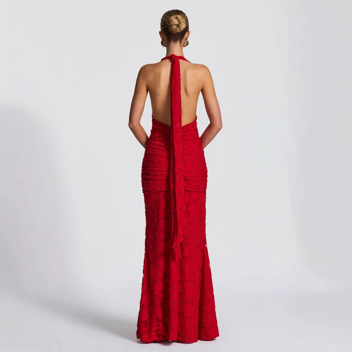 Robe de soirée glamour pour femmes avec décolleté en V profond et texture froncée Levoire