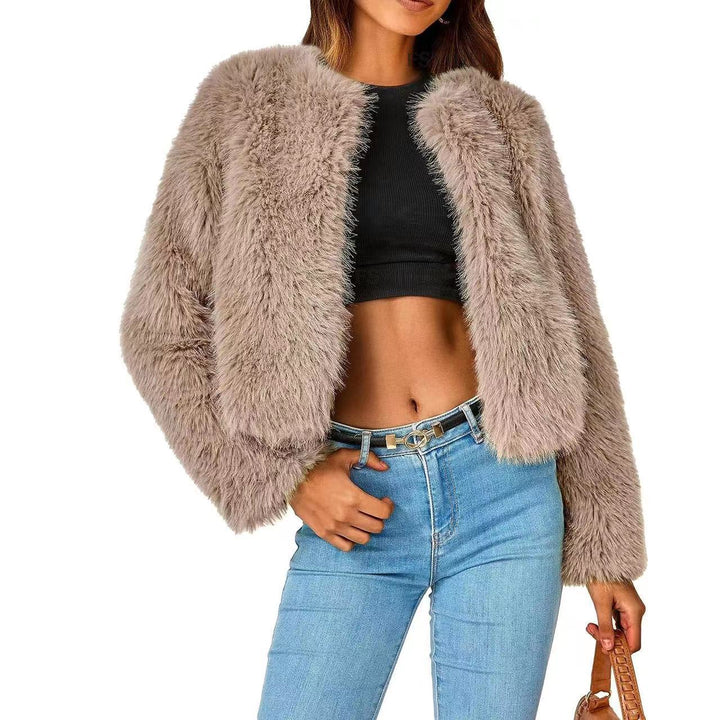 Veste en polaire pour femme avec un design en fourrure luxueux et des manches volumineuses Levoire