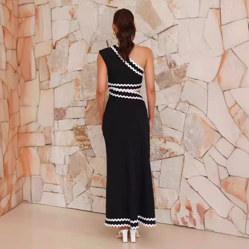 Robe midi pour femmes avec coupe asymétrique et détails en zigzag enchanteurs Levoire