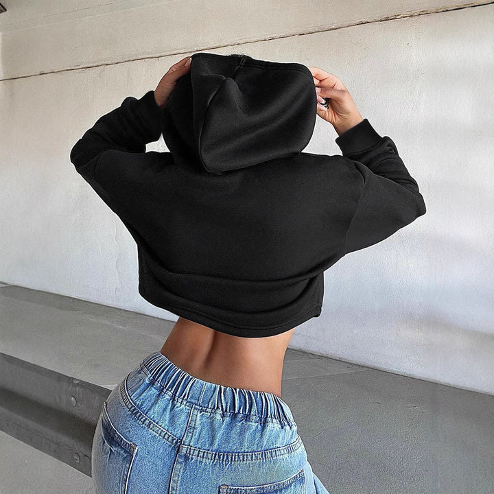 Sweat-shirt court pour femmes avec une coupe décontractée et une capuche Levoire