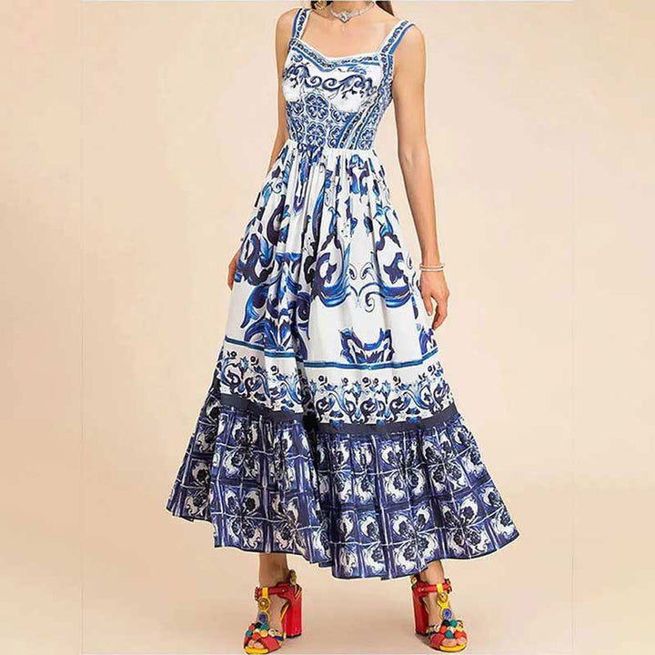 Robe maxi femme avec une élégante coupe évasée et des embellissements élaborés Levoire