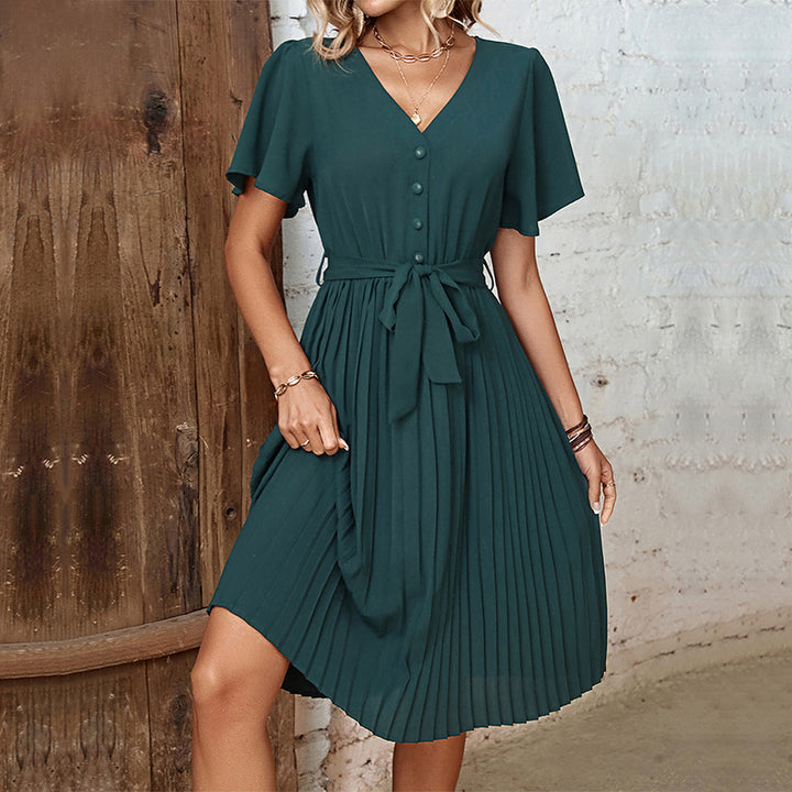Robe plissée pour femmes avec ceinture à la taille et détails de boutons Levoire
