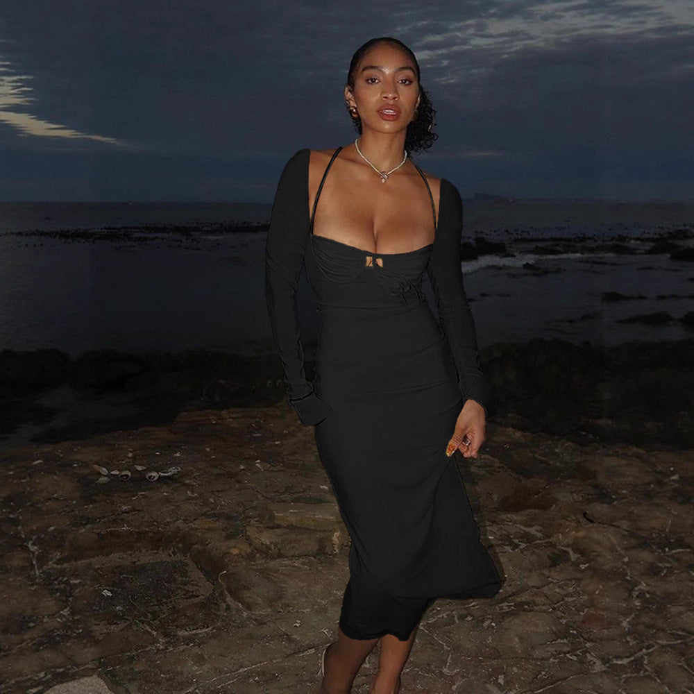 Robe élégante pour femmes ajustée avec fines bretelles et manches en aile Levoire
