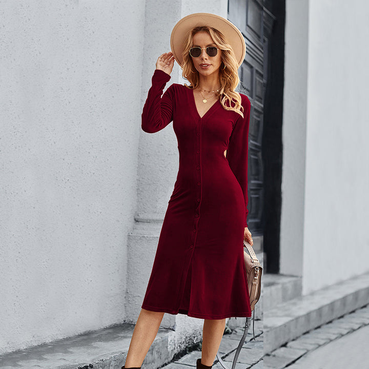 Robe midi pour femmes avec découpes élégantes et fente sur le côté Levoire