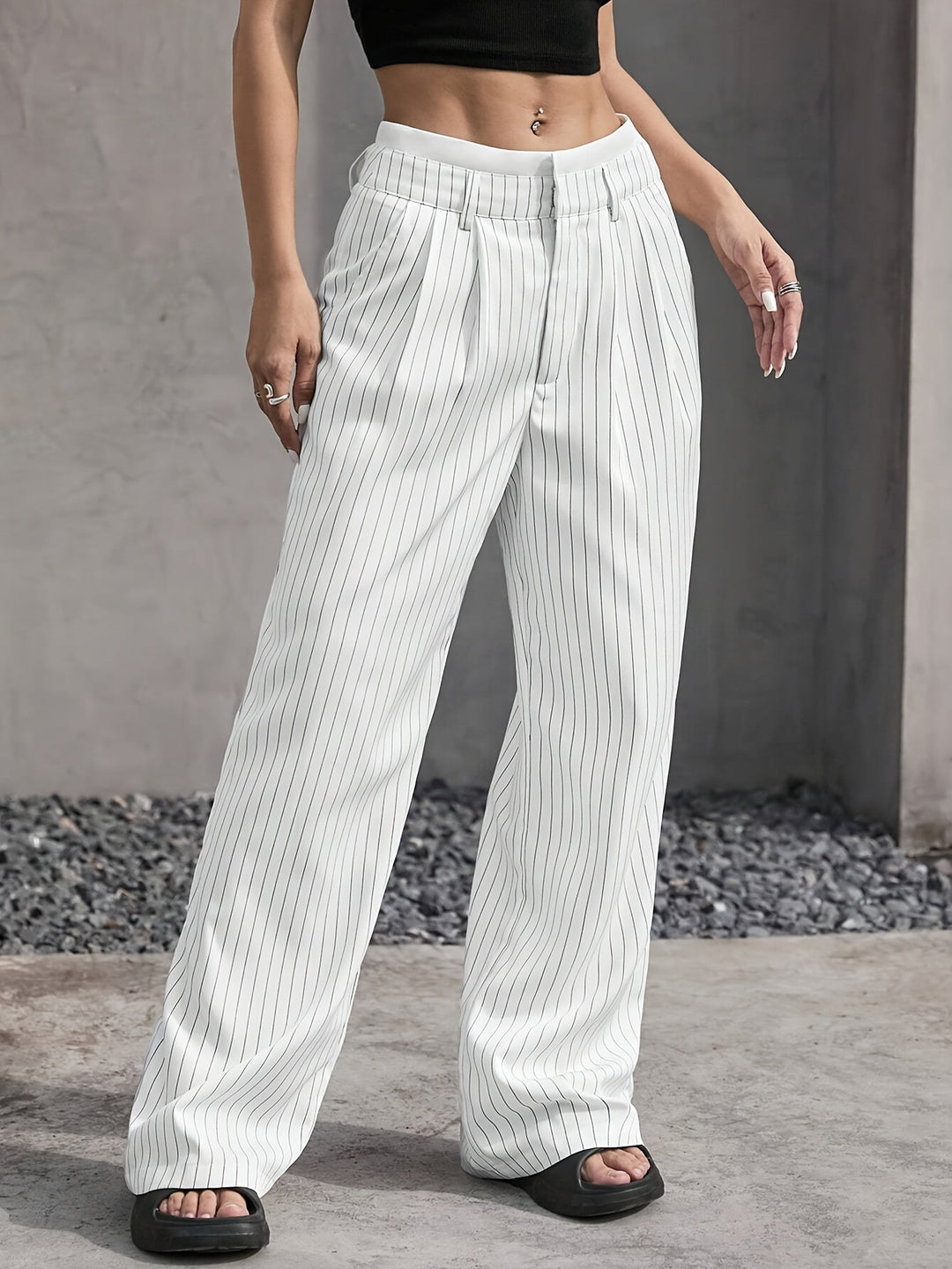 Pantalons cropped classiques pour femmes avec poches angulaires Levoire