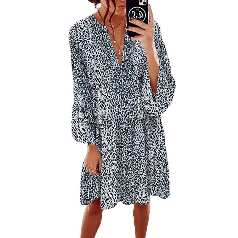 Robe maxi femme avec un élégant col en V et des manches volumineuses Levoire