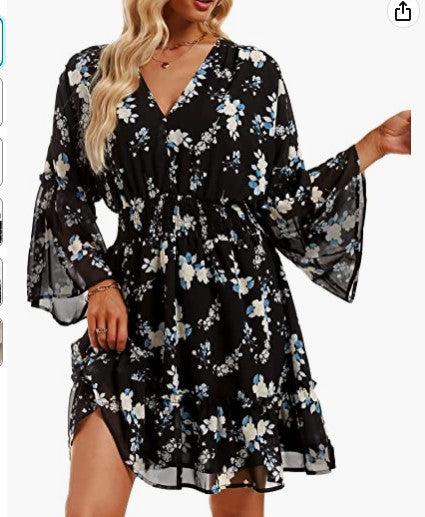 Robe décontractée pour femmes avec une silhouette aérienne et un design floral Levoire