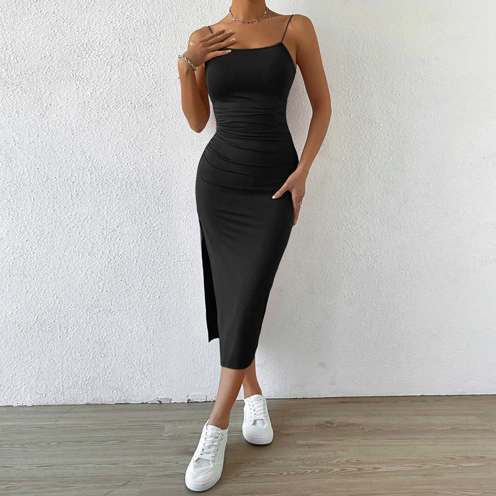Robe maxi pour femmes avec des bretelles spaghetti étroites et une fente sur le côté Levoire