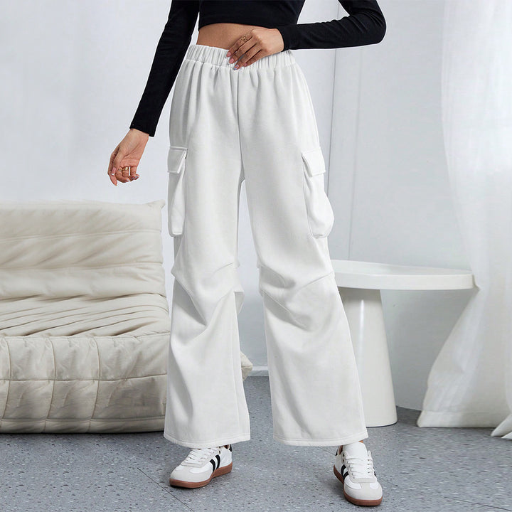 Pantalons cargo pour femmes avec coupe ample et poches pratiques Levoire