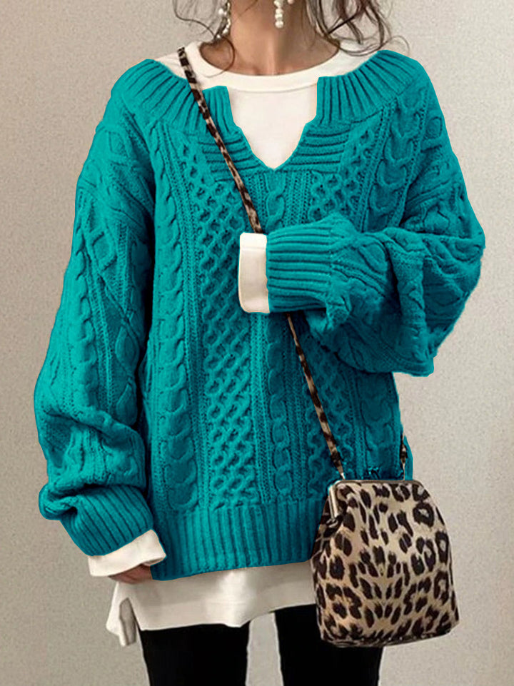 Pull en maille tricotée confortable pour femmes avec un grand col en V et un matériau particulièrement doux Levoire