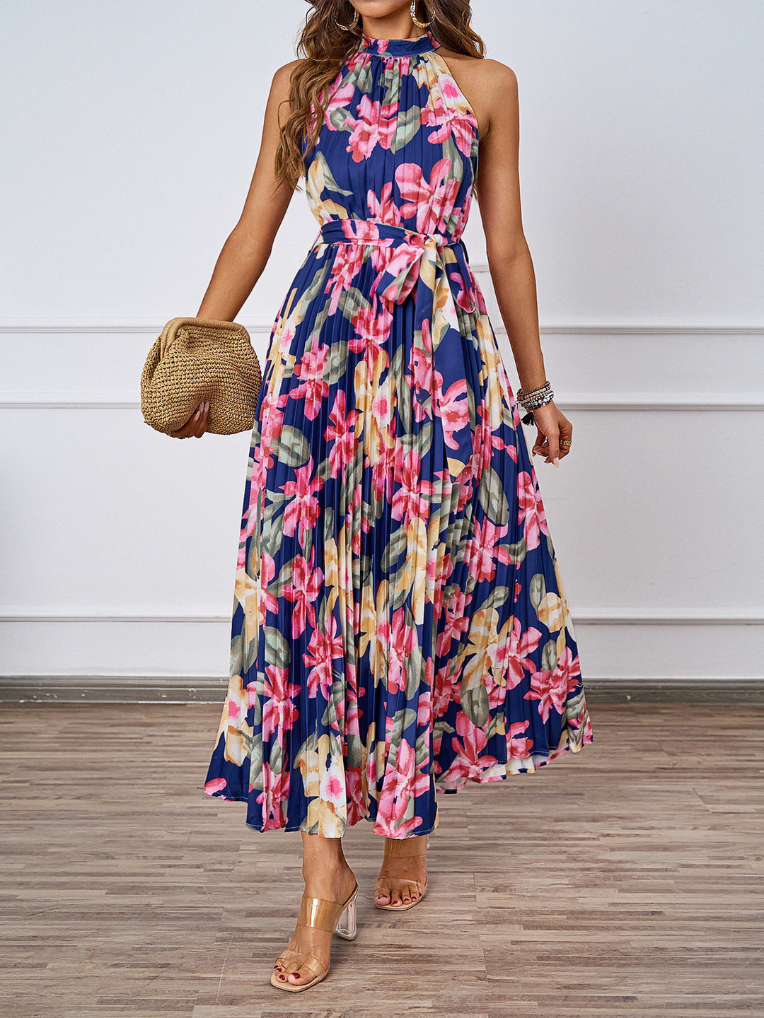 Robe maxi élégante pour femmes avec design floral et haut froncé Levoire