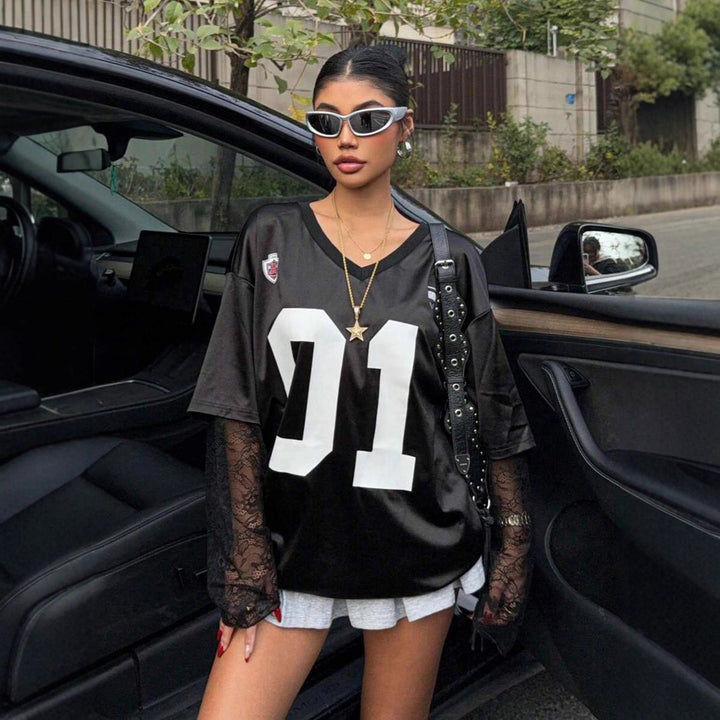 T-shirt de sport oversized pour femmes avec un design de manches en mesh excitant Levoire