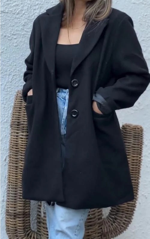 Manteau en laine élégant pour femmes avec un col à revers stylé Levoire