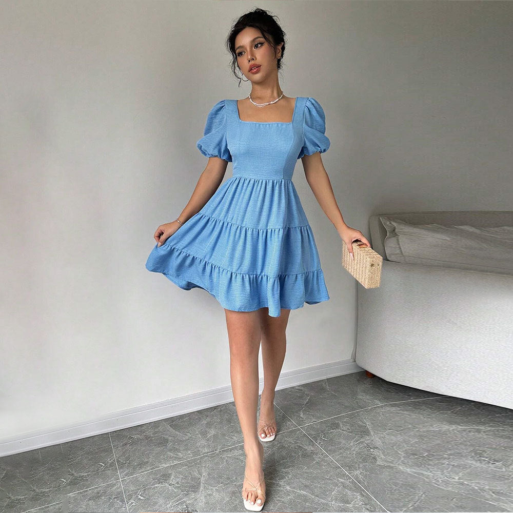 Robe pour femmes avec des manches bouffantes et un ourlet à volants Levoire