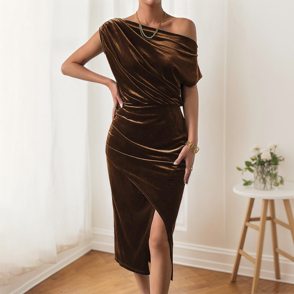 Robe Maxi Élégante pour Femmes avec Design Bardot et Velours Luxueux Levoire