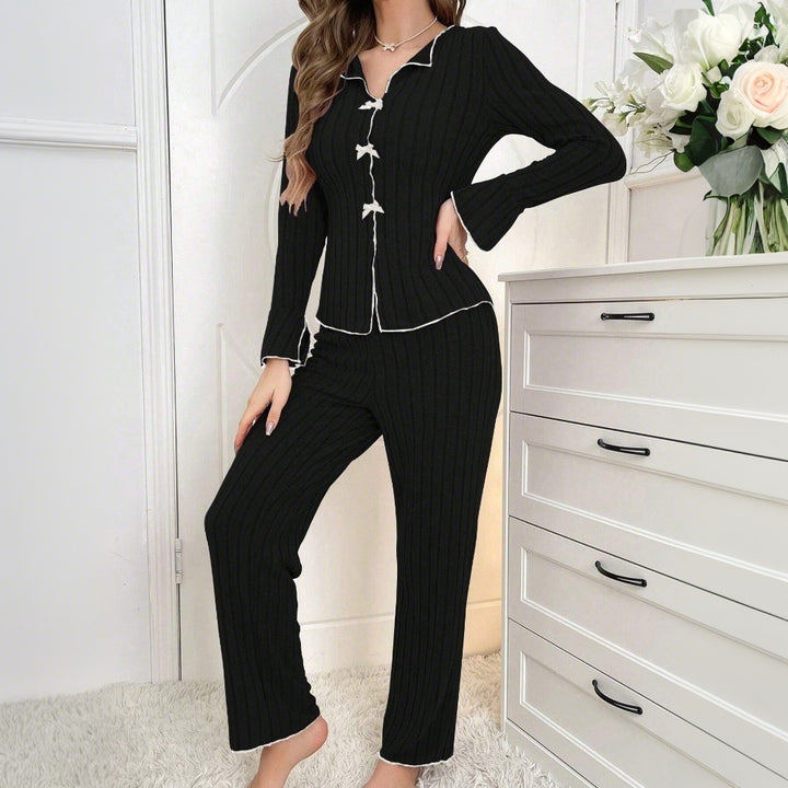Ensemble de pyjama pour femmes avec coupe élégante et finitions délicates Levoire