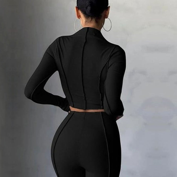 Ensemble sportif pour femmes avec une coupe flatteuse et des manches longues Levoire