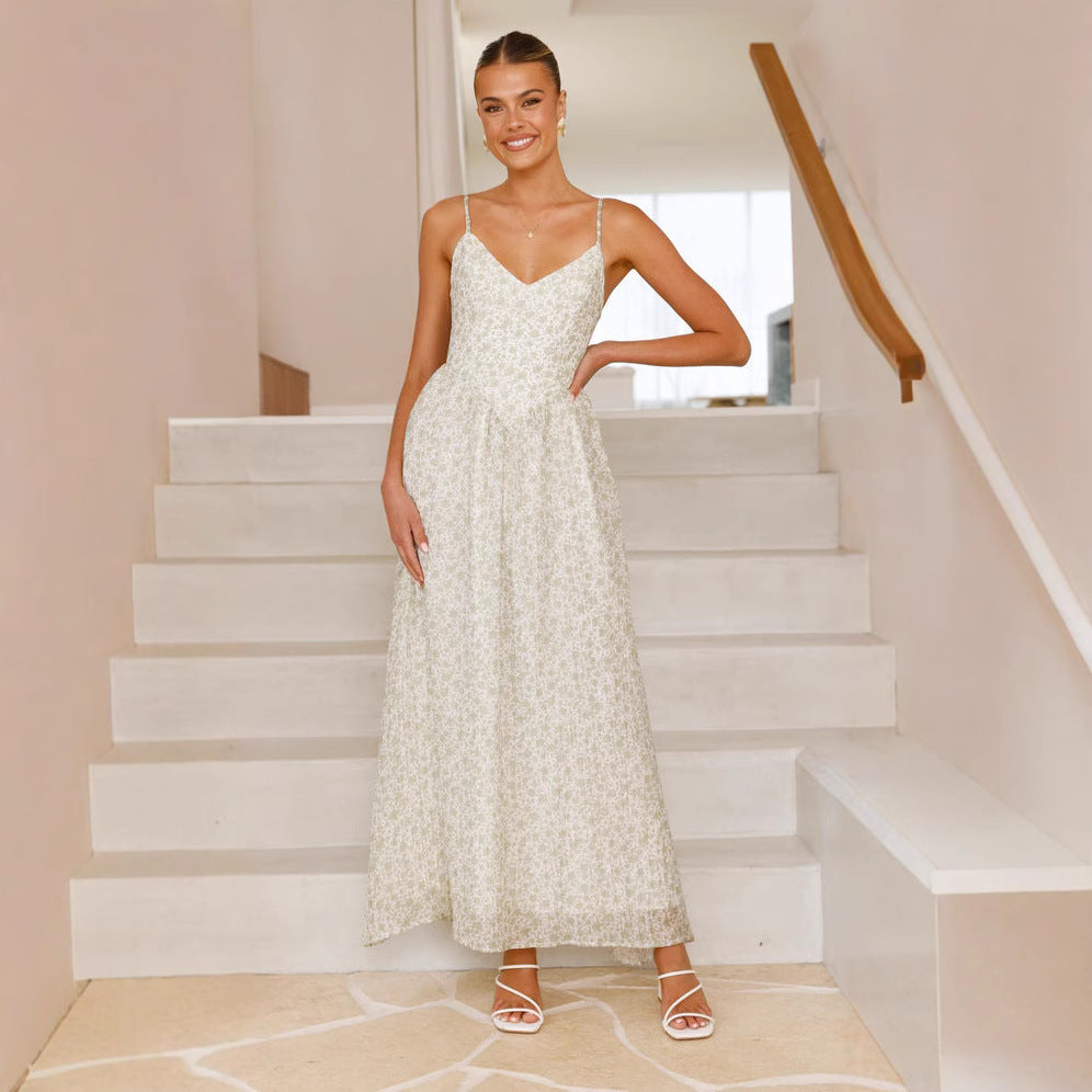 Robe maxi élégante pour femmes avec motif floral fin et délicates bretelles spaghetti Levoire