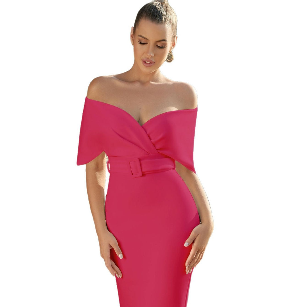 Robe épouse les formes des femmes avec drapé hors-épaule et ceinture à la taille Levoire