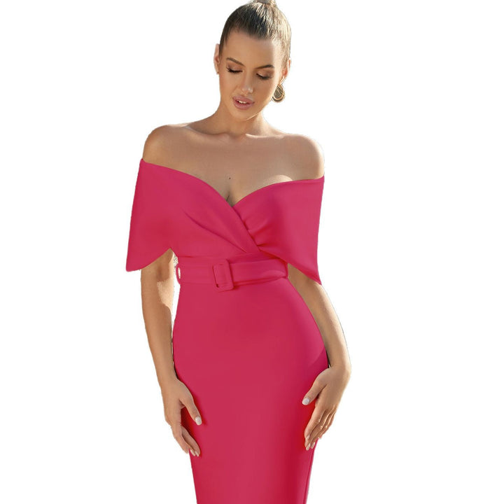 Robe épouse les formes des femmes avec drapé hors-épaule et ceinture à la taille Levoire