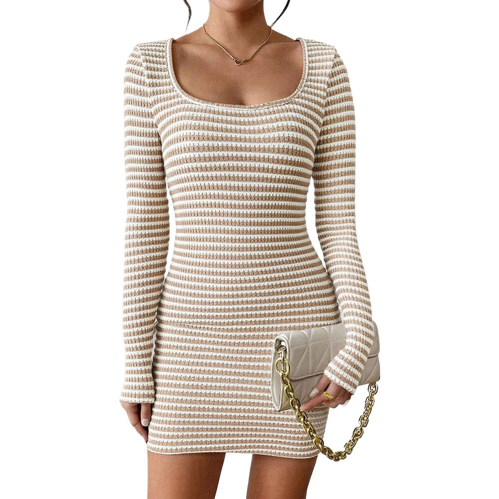 Robe mini en tricot pour femme avec des manches longues et un décolleté bateau moderne Levoire