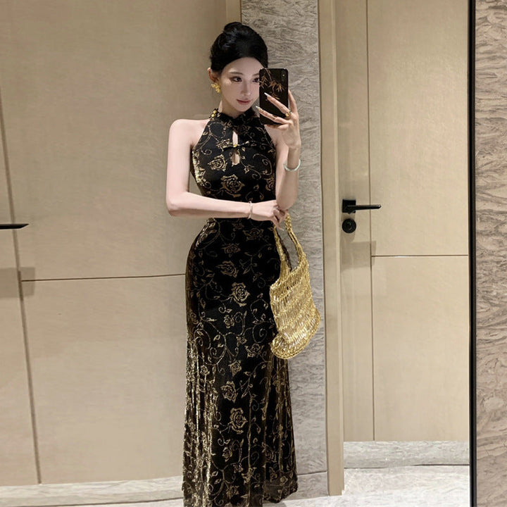 Levoire | Robe Cheongsam à encolure halterneck imprimée Or