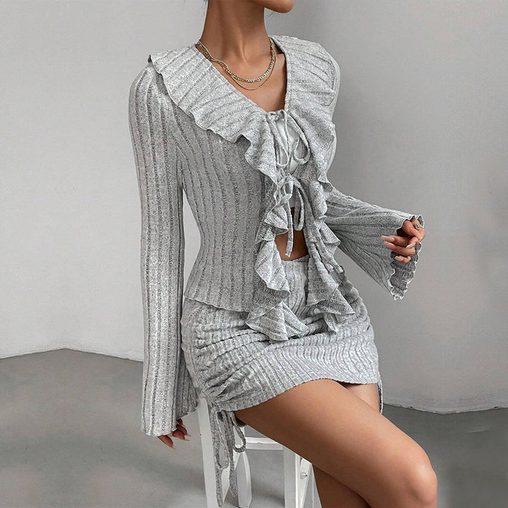 Ensemble pour femmes avec haut à volants et jupe moulante Levoire