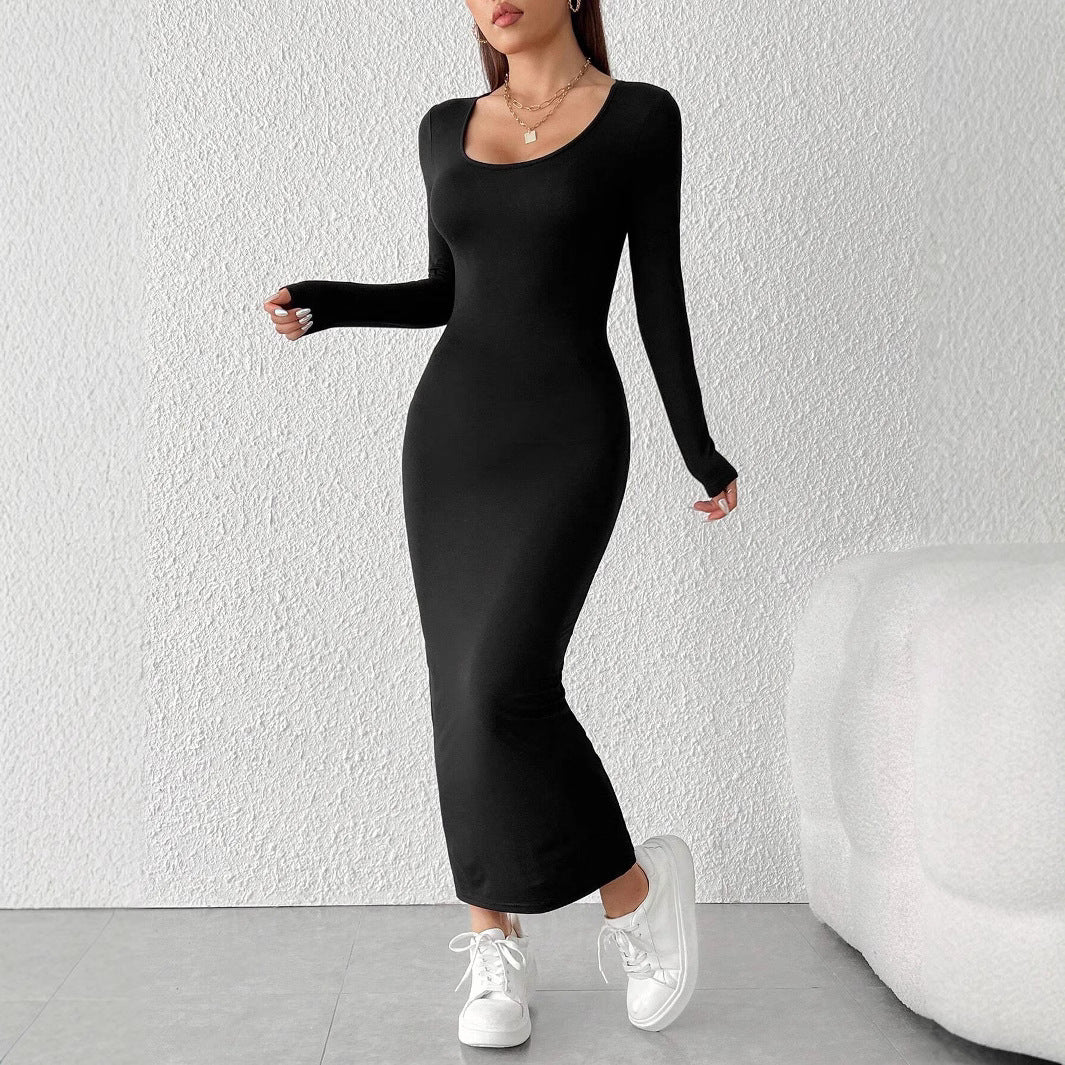Robe maxi ajustée pour femmes avec des manches longues et un élégant col rond Levoire