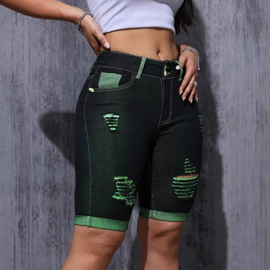 Shorts en denim déchirés pour femmes avec taille haute et accents néon Levoire
