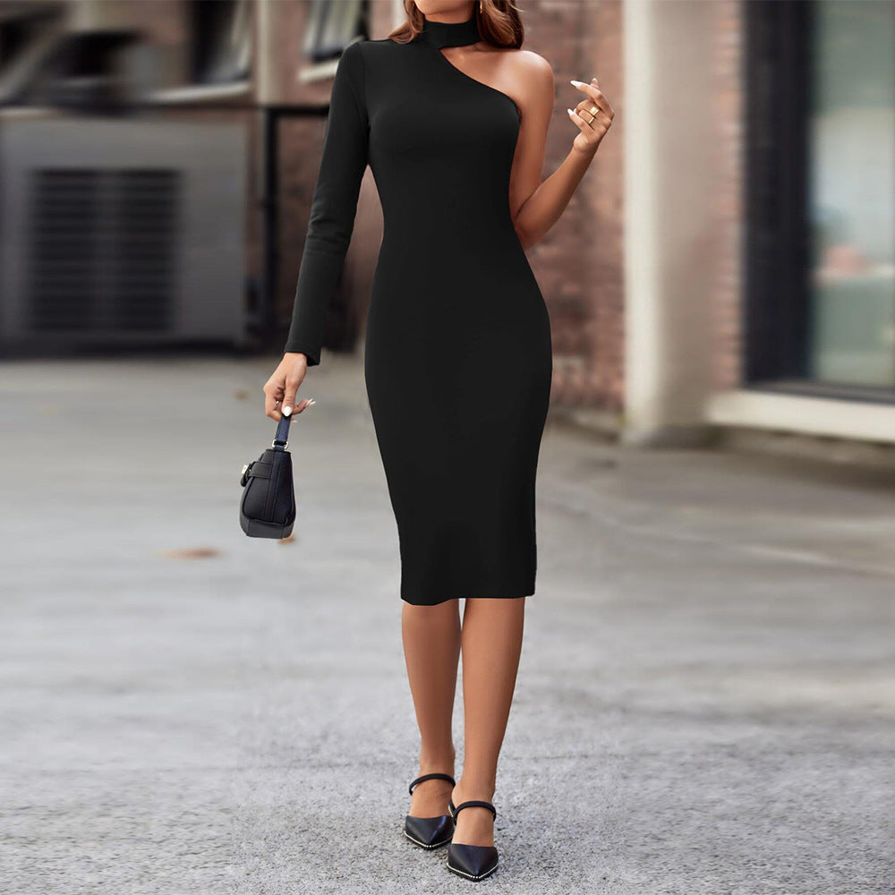 Robe midi asymétrique ajustée pour femmes avec des manches longues et un col montant stylé Levoire
