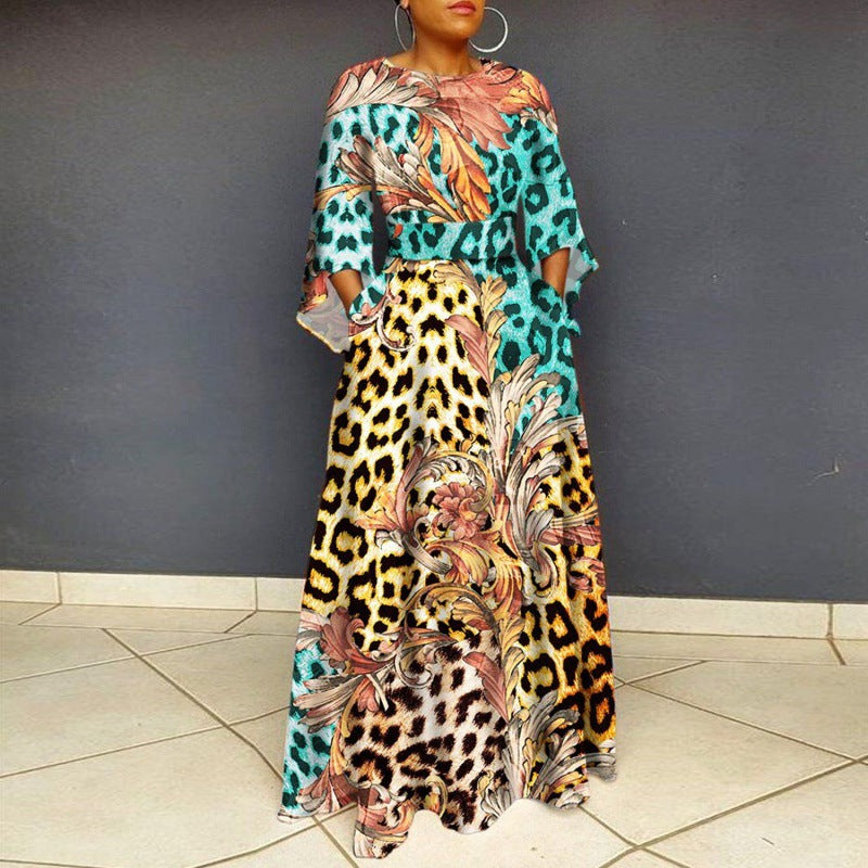 Robe maxi pour femmes avec imprimé léopard et coupe ajustée Levoire