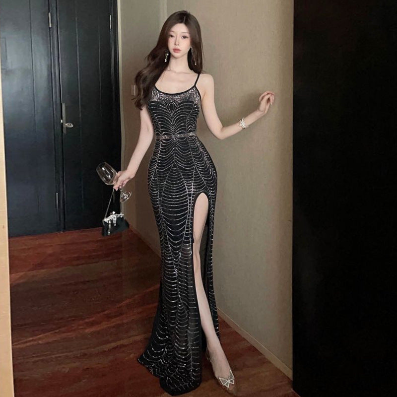 Levoire | Style en résille - Robe à fente transparente avec strass