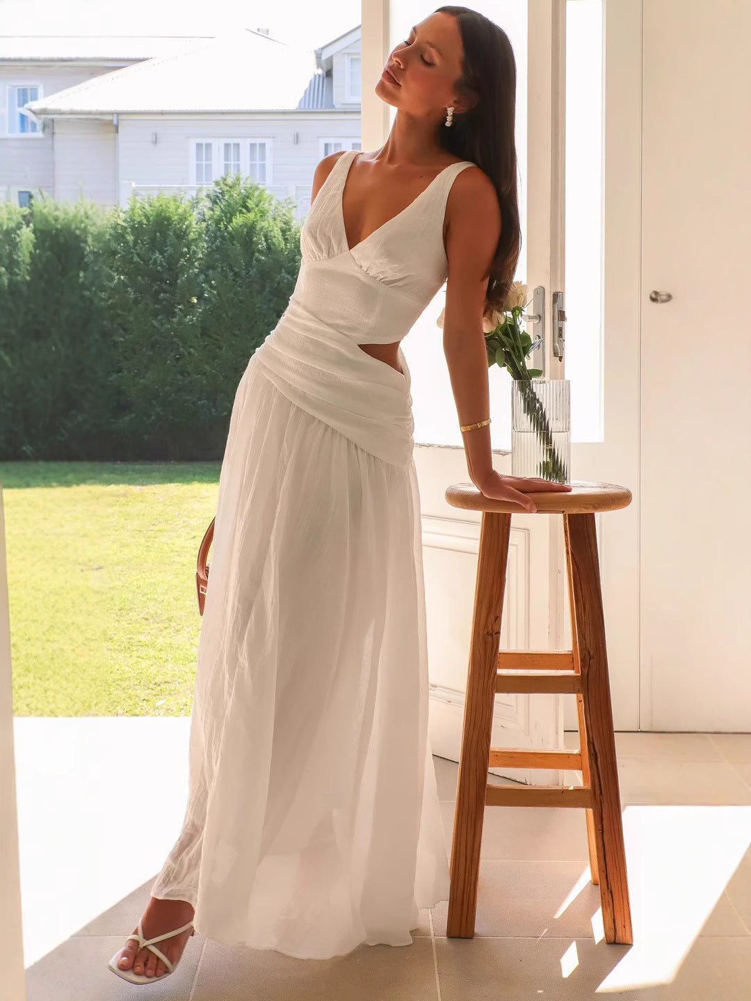 Robe Maxi Femme avec Détails Découpés et Jupe Flottante Levoire
