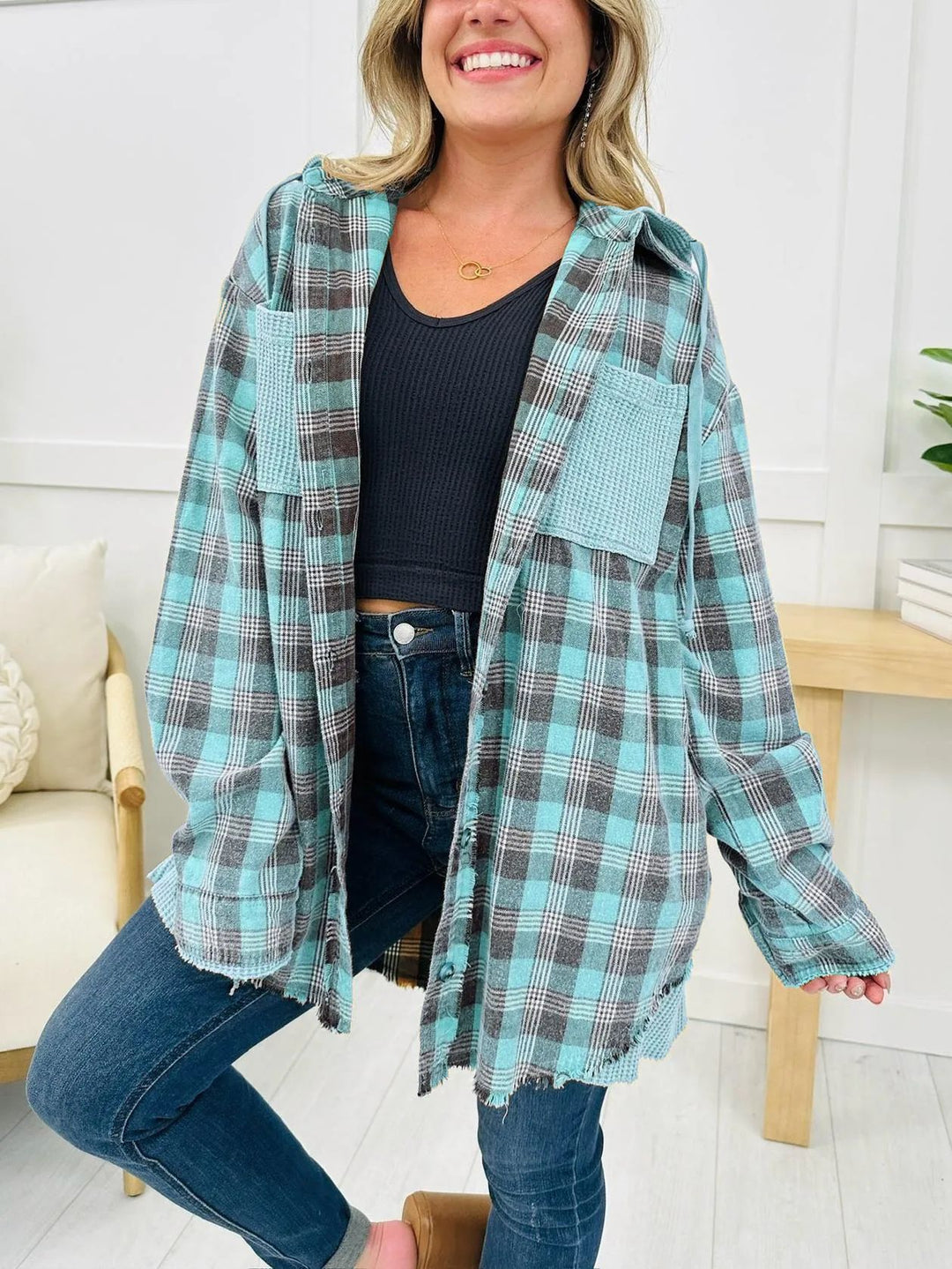 Chemise Veste à Carreaux Oversized pour Femmes avec Détails Frangés Levoire