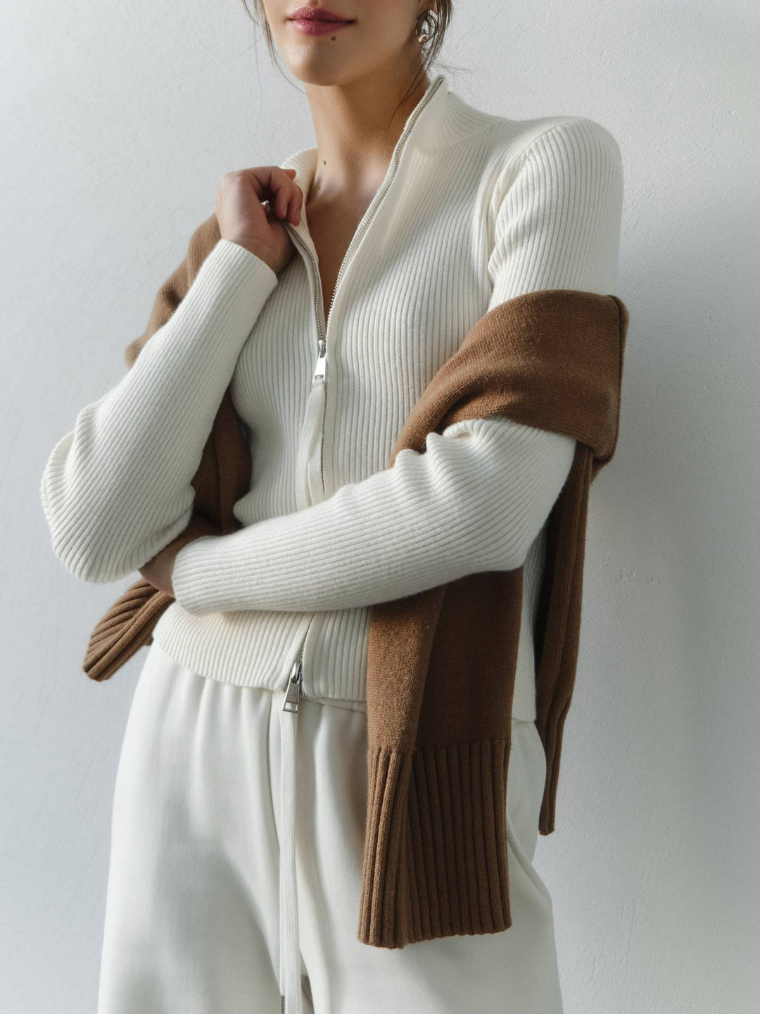 Pull Femme Col Standing avec Fermeture Éclair et Structure Côtelée Levoire
