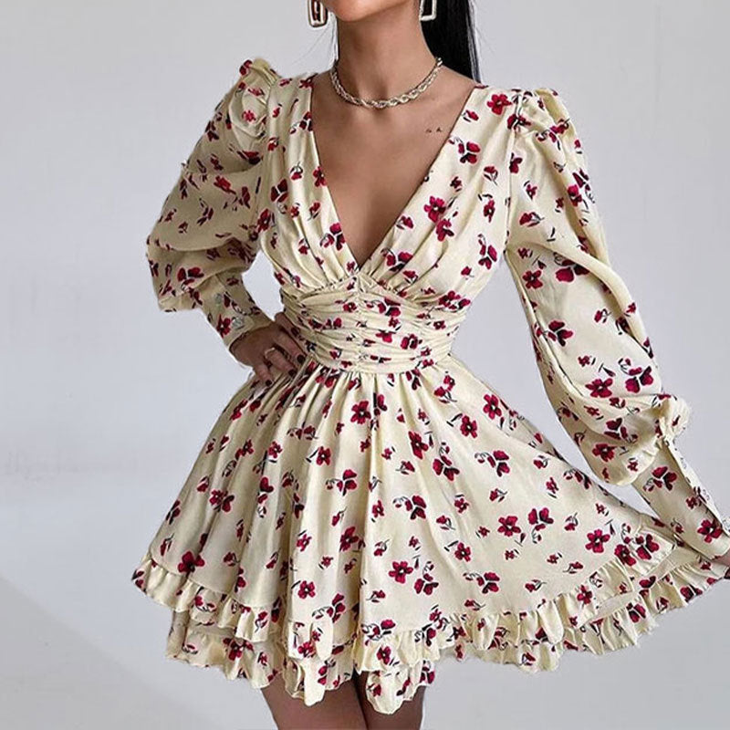 Robe à fleurs ludique pour femmes avec des manches volumineuses et une jupe froncée Levoire