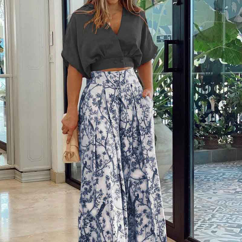 Top court élégant pour femmes avec des manches larges et un pantalon taille haute Levoire