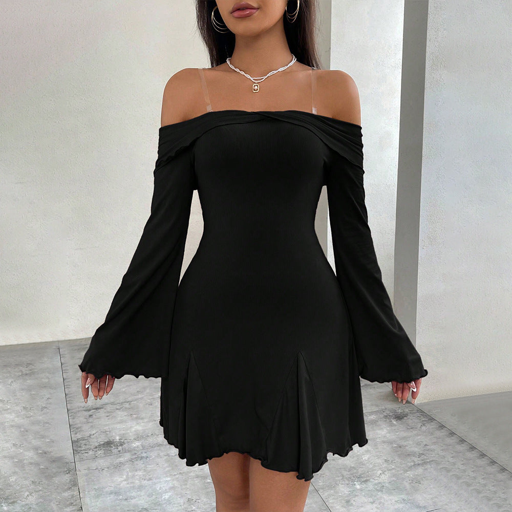 Robe mini décontractée à décolleté bardot pour femmes avec des manches à volants élégants et un design tendance Levoire