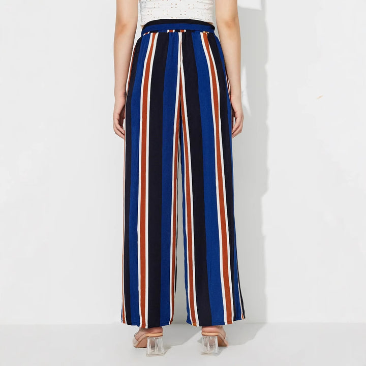 Pantalons palazzo larges pour femmes avec ceinture stylée et motif rayé moderne Levoire