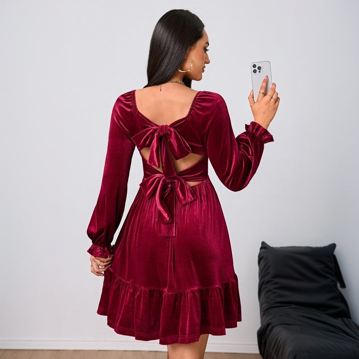 Robe minime en velours pour femmes avec volants et manches bouffantes de bon goût Levoire