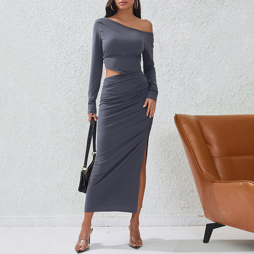 Robe maxi pour femme avec des détails de volants sur les côtés et un drapé élégant Levoire