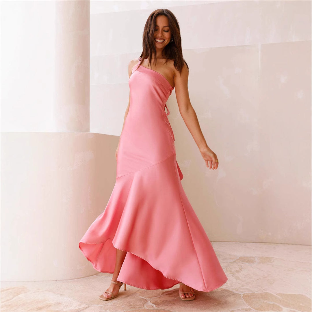 Robe Maxi Élégante pour Femmes avec Bretelle Asymétrique et Tissu Flottant Levoire