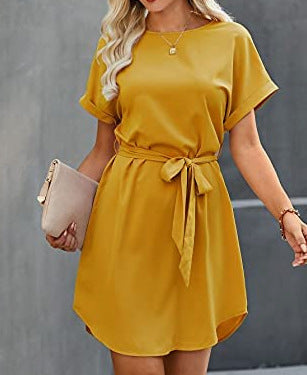 Robe de graduation pour femmes avec ceinture à la taille Levoire